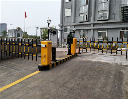停車場全套交通設備